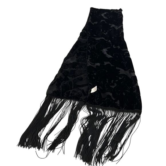 Cato Black Flocked Velvet Paisley Print Scarf 🧣64” Long plus Fringe - Picture 2 of 6